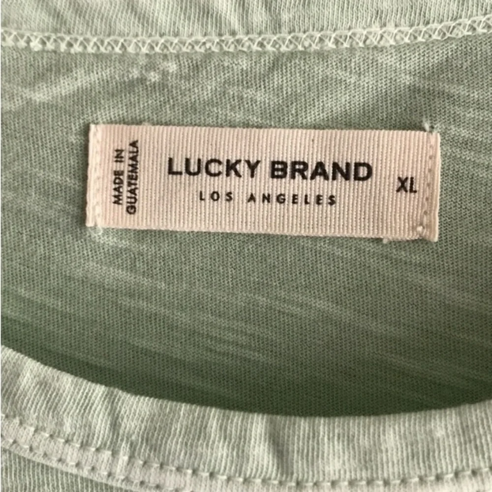 🎉HP🎉 NWT Lucky Brand Women’s “Be You” Floral Graphics “Love💞Tee” Collection - Picture 4 of 5